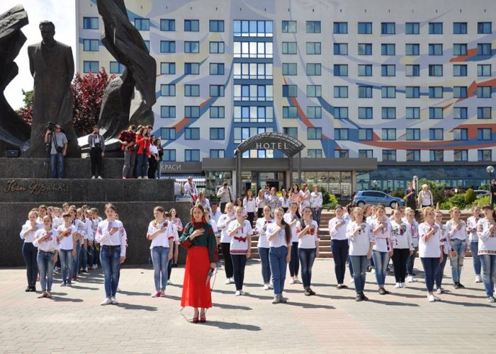 32693289_2047592412158073_7515890788849418240_n