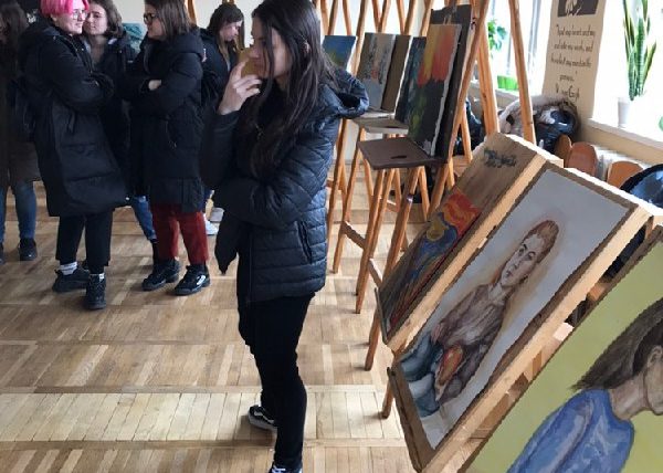 2d8ac865-5120-477f-98be-b80067498d7c