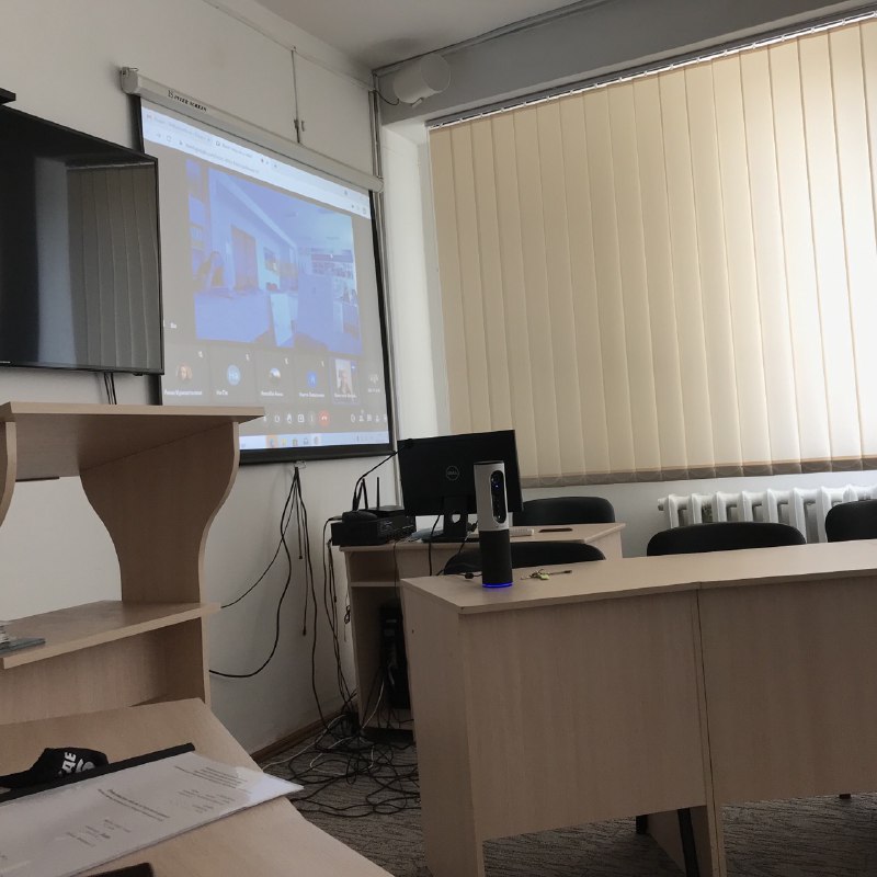 photo5332669160817275934