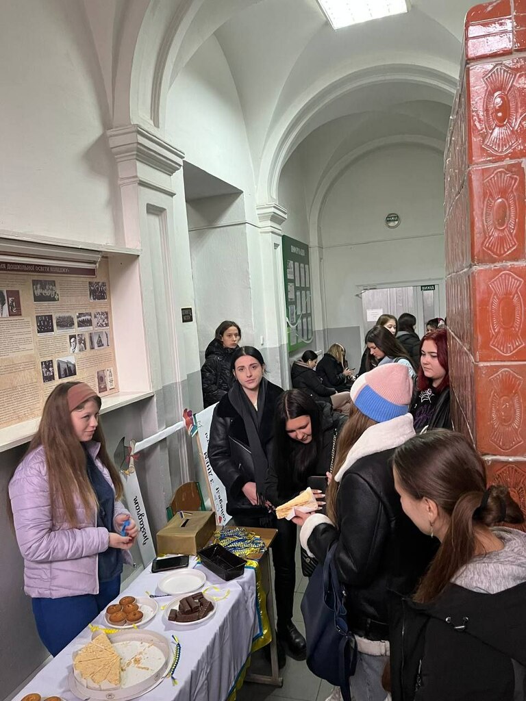 photo_5397984111467025063_y