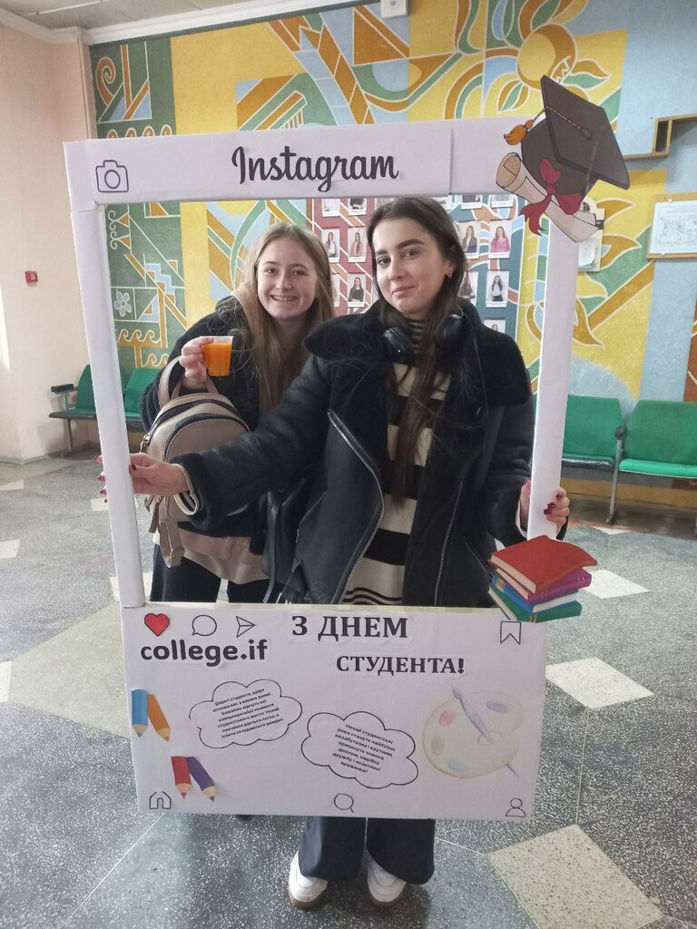 photo_5397984111467025072_y