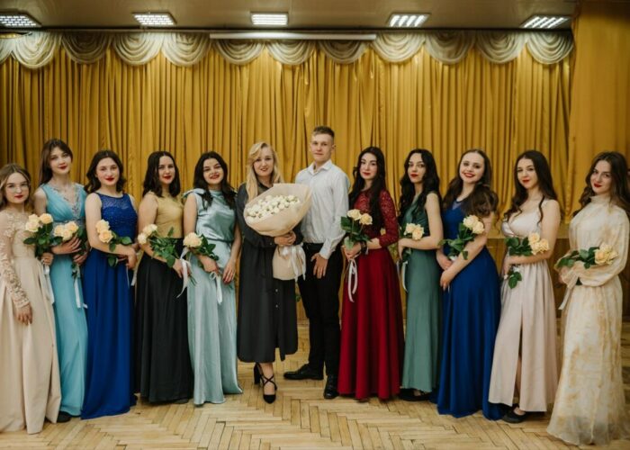 photo_5269520570196813537_y